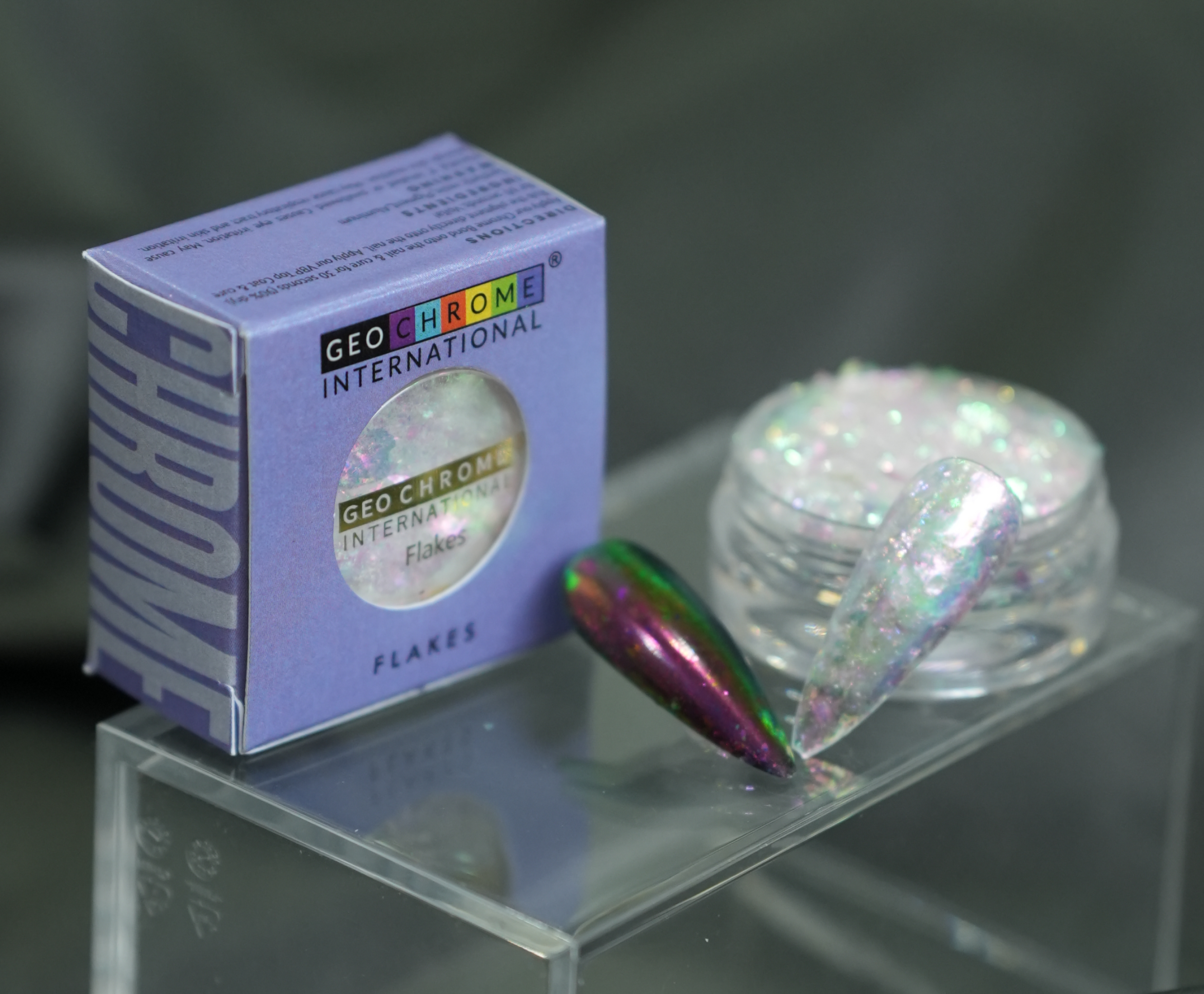 Transparent Optical Chameleon Flake - Violet Vines